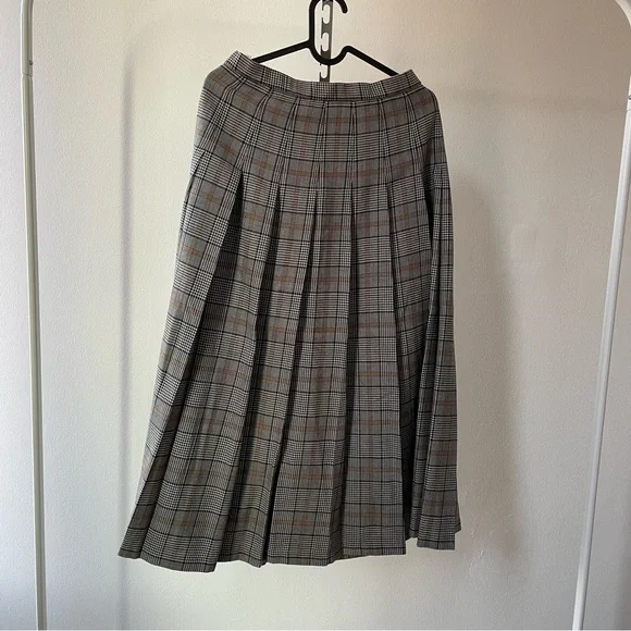 Vintage Pendleton herringbone plaid blazer and pleated skirt matching set - Picture 11 of 14
